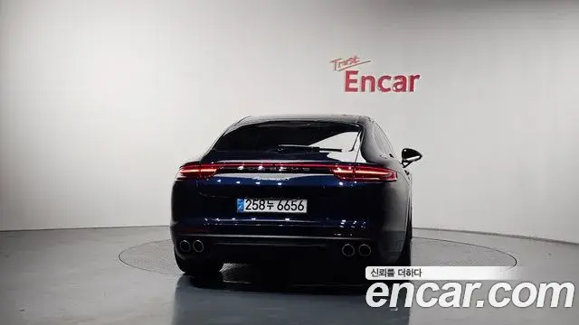 Porsche Panamera 2018 — Фото 4/20