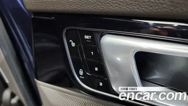 Porsche Panamera 2018 — Фото 12/20