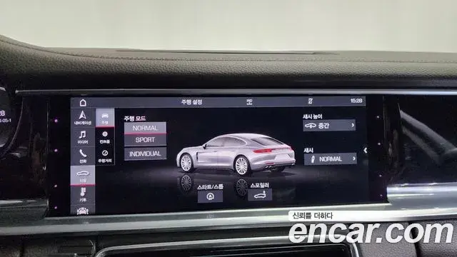 Porsche Panamera 2018 — ფოტო 35/35