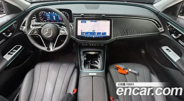 Mercedes-Benz E-Class 2025 — Фото 7/20