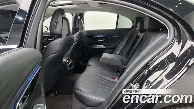 Mercedes-Benz E-Class 2025 — Фото 11/20
