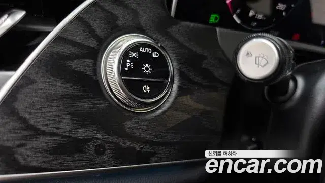 Mercedes-Benz E-Class 2025 — Фото 16/20