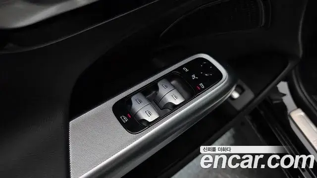 Mercedes-Benz E-Class 2025 — Фото 17/20
