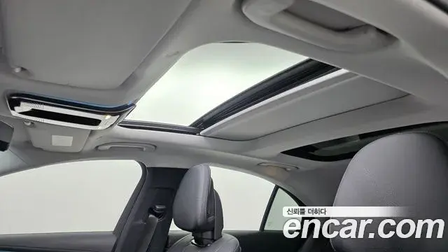 Mercedes-Benz E-Class 2025 — Şəkil 17/31