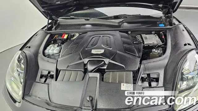 Porsche Cayenne 2020 — Фото 6/20