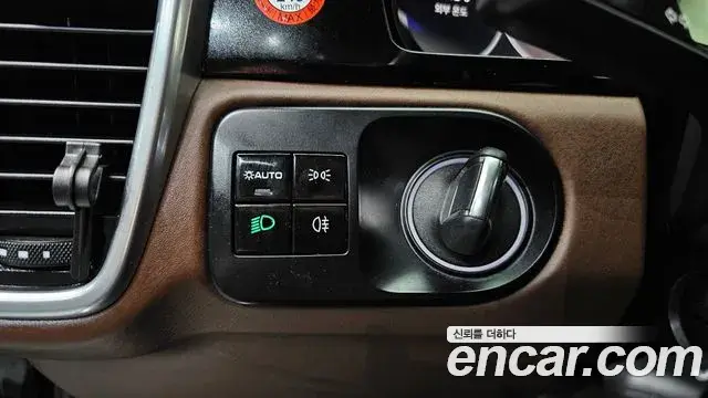 Porsche Cayenne 2020 — Фото 16/20