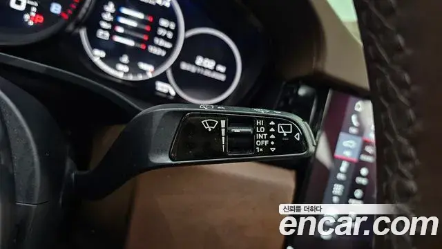 Porsche Cayenne 2020 — Şəkil 25/31