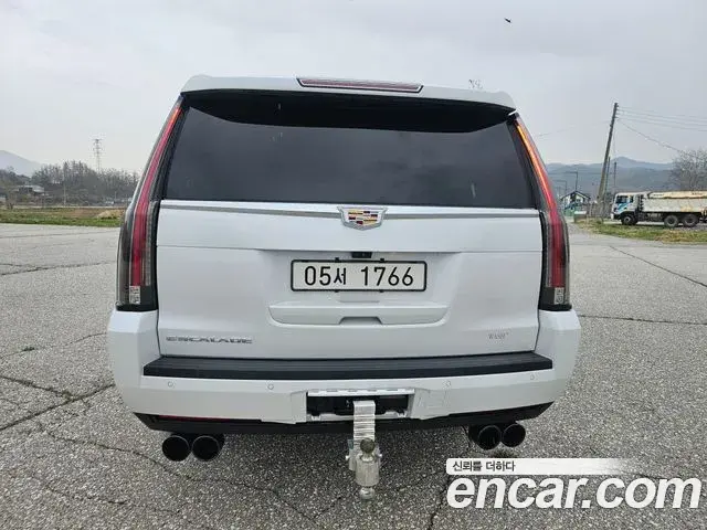 Cadillac Escalade 2018 — Şəkil 8/20