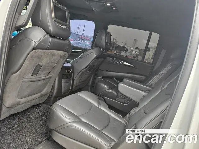 Cadillac Escalade 2018 — Şəkil 7/20