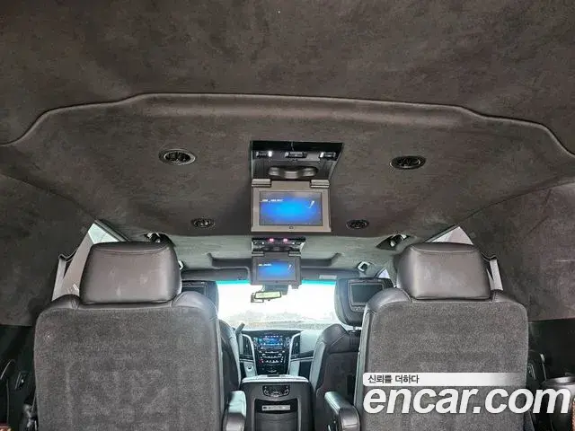 Cadillac Escalade 2018 — Şəkil 4/20