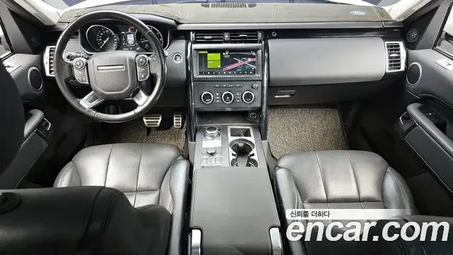 Land Rover Discovery 5 2018 — ფოტო 5/20