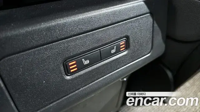 Land Rover Discovery 5 2018 — ფოტო 20/20