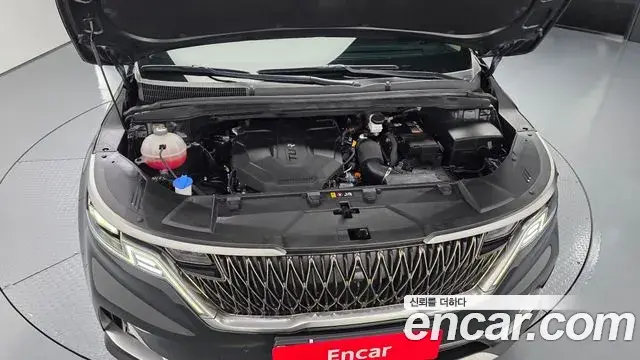 Kia Carnival 2022 — Şəkil 34/35