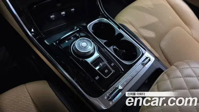 Kia Carnival 2022 — Şəkil 31/35