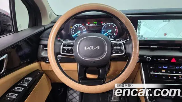 Kia Carnival 2022 — Şəkil 28/35
