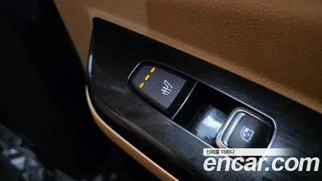 Kia Carnival 2022 — Şəkil 33/35