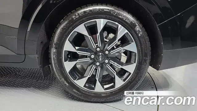 Kia Carnival 2022 — Şəkil 10/35