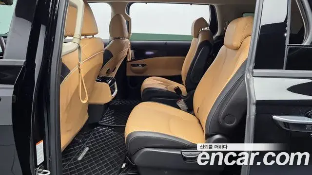 Kia Carnival 2022 — Şəkil 13/35