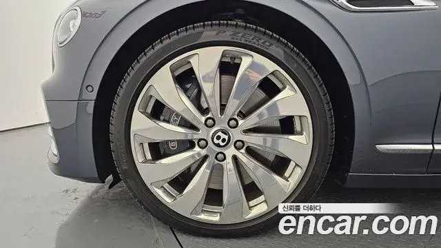 Bentley Flying Spur 2022 — ფოტო 3/20