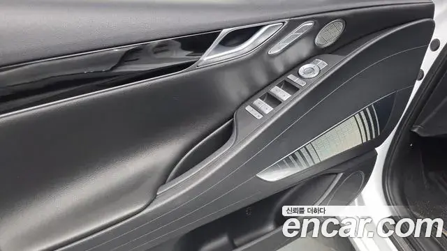 Genesis G80 2020 — ფოტო 30/37