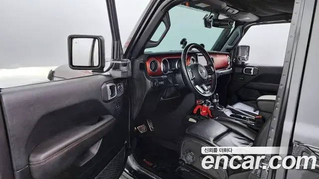 Jeep Wrangler 2018 — Фото 10/20