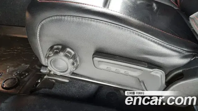 Jeep Wrangler 2018 — Şəkil 23/33