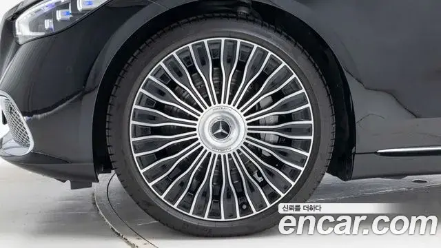 Mercedes-Benz S-Class 2025 — ფოტო 18/20