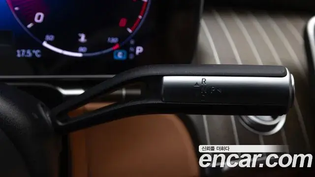 Mercedes-Benz S-Class 2025 — ფოტო 12/20
