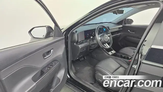 Hyundai Kona Hybrid 2023 — ფოტო 21/33