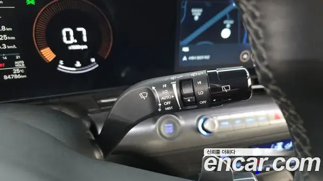 Hyundai Kona Hybrid 2023 — ფოტო 2/33