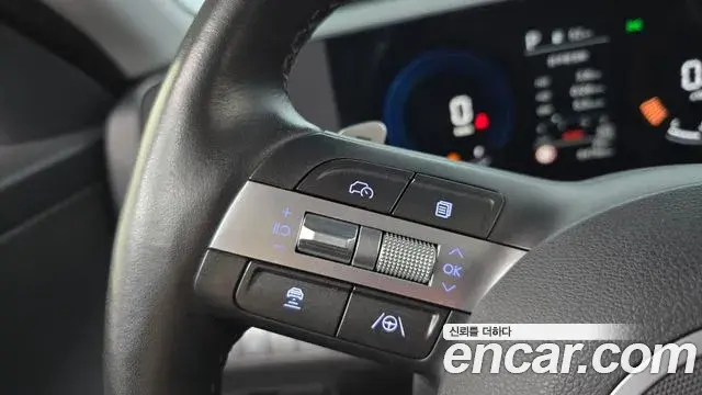 Hyundai Kona Hybrid 2023 — ფოტო 18/33