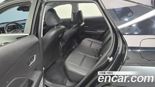 Hyundai Kona Hybrid 2023 — ფოტო 19/33