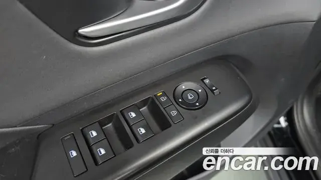 Hyundai Kona Hybrid 2023 — ფოტო 30/33