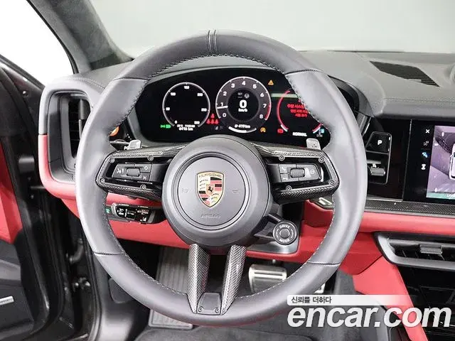 Porsche Cayenne 2025 — ფოტო 13/20