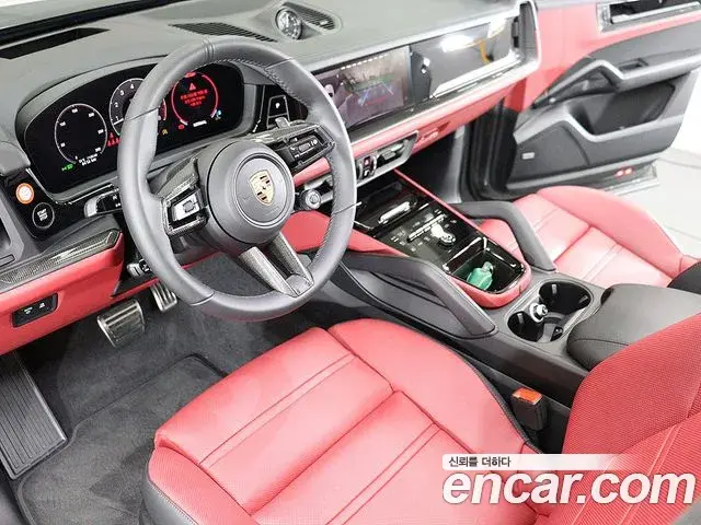 Porsche Cayenne 2025 — ფოტო 8/20