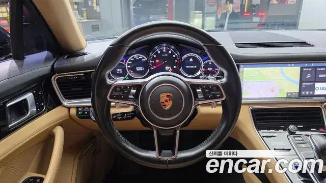 Porsche Panamera 2018 — Photo 13/20