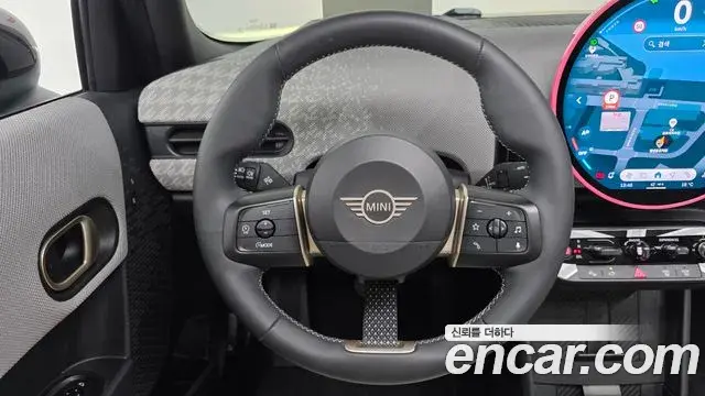 Mini Cooper S 2024 — Photo 29/33