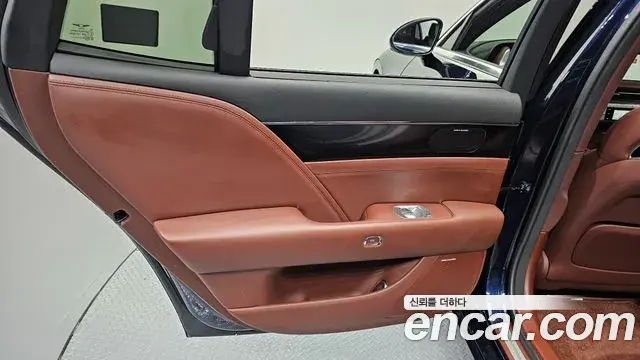 Genesis G90 2023 — Şəkil 16/30