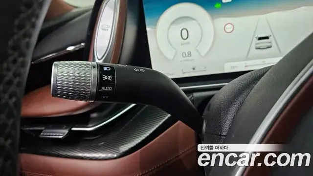 Genesis G90 2023 — Şəkil 27/30