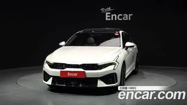 Kia K5 2025 — Photo 11/20