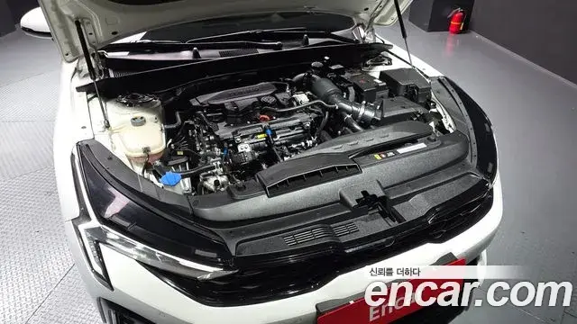 Kia K5 2025 — Photo 19/20