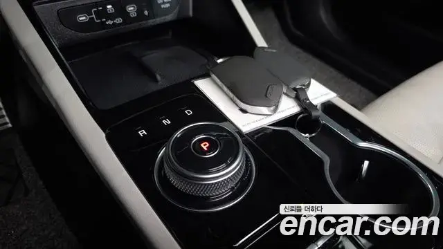 Kia K5 2025 — Photo 8/20