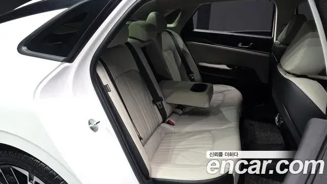 Kia K5 2025 — Photo 13/20