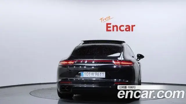 Porsche Panamera 2020 — ფოტო 4/37