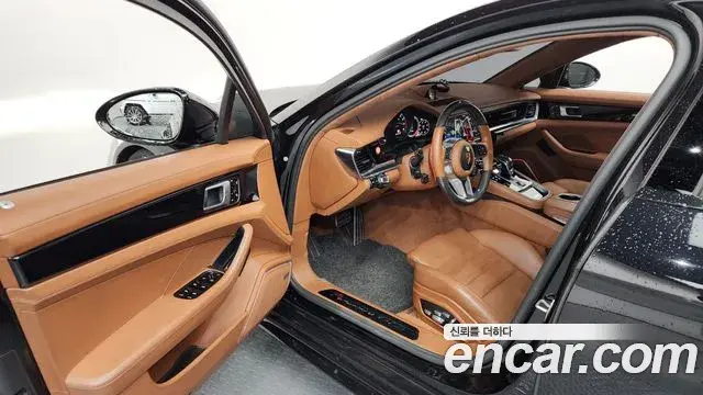 Porsche Panamera 2020 — ფოტო 15/37