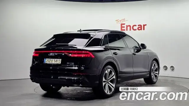 Audi Q8 2023 — Şəkil 19/20
