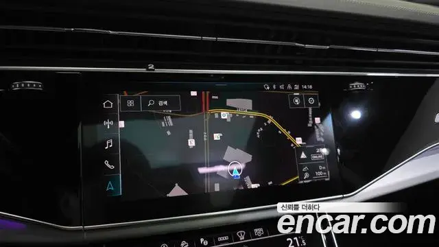 Audi Q8 2023 — Şəkil 10/20