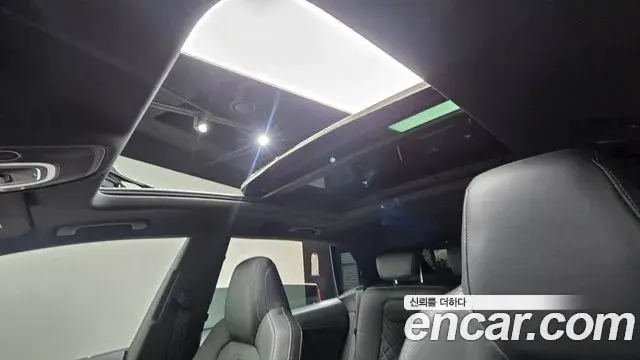 Audi Q8 2023 — Şəkil 3/20