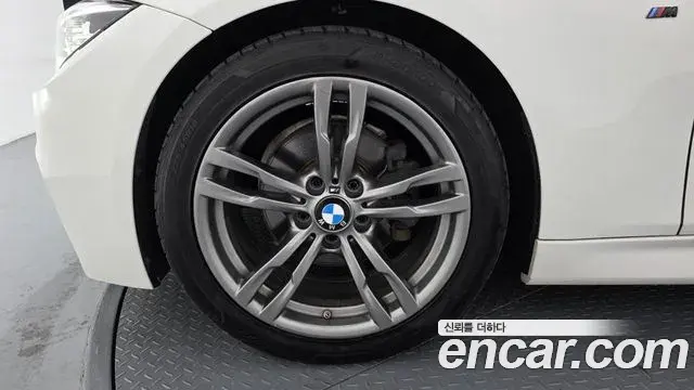 BMW 3 Series 2018 — Şəkil 7/20