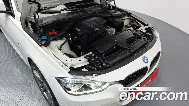 BMW 3 Series 2018 — Şəkil 20/20
